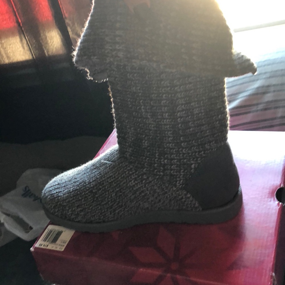 Knit boots